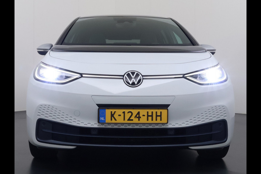Volkswagen ID.3 First Max 62kWh Pano-Dak Elektr.Stoelen Adap.Cruise Camera Head-Up Matrix-Led Elektr.Stoelen 20"lm Navi Ecc Keyless Advanced SOH 89% Ergo Active Stoelen Stuur+Stoelverwarming Led-a-licht dynamisch Apple Carplay Android Auto Dodehoek detector Origineel Nederlandse Auto € 49.176 nieuw!