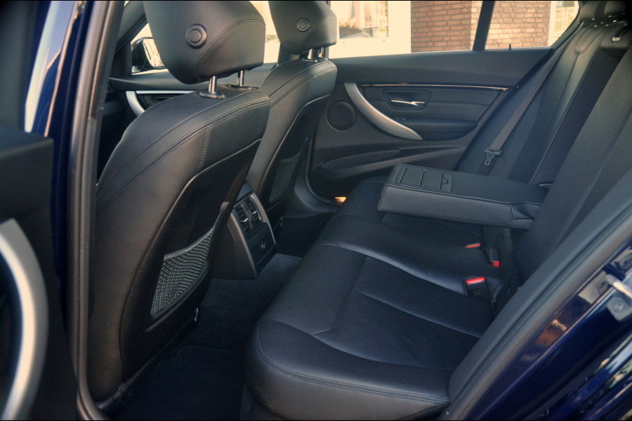 BMW 3-serie 320i M Sport Edition 64.000 km | Tanzanite Blauw | Zeer mooie auto!