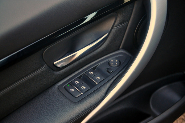 BMW 3-serie 320i M Sport Edition 64.000 km | Tanzanite Blauw | Zeer mooie auto!