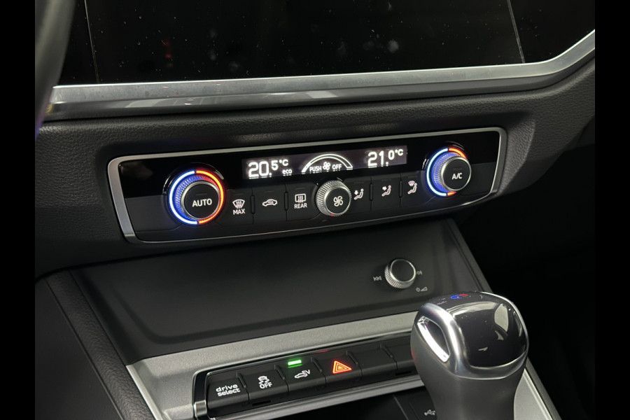 Audi Q3 45 TFSI e 245PK Hybrid | 96% SOH | Cruise Contol | Getint Glas | Dodehoek | Carplay | Navi | Chronos Grau | Side Assist |  30dkm! | 2022 | Rijklaarprijs incl. 12 mnd. Bovag Garantie.