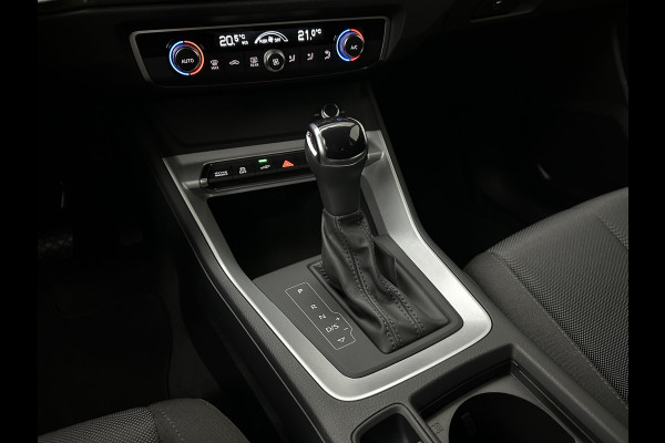 Audi Q3 45 TFSI e 245PK Hybrid | 96% SOH | Cruise Contol | Getint Glas | Dodehoek | Carplay | Navi | Chronos Grau | Side Assist |  30dkm! | 2022 | Rijklaarprijs incl. 12 mnd. Bovag Garantie.