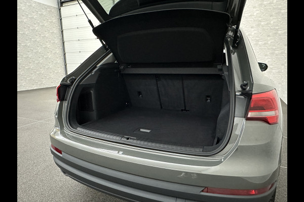 Audi Q3 45 TFSI e 245PK Hybrid | 96% SOH | Cruise Contol | Getint Glas | Dodehoek | Carplay | Navi | Chronos Grau | Side Assist |  30dkm! | 2022 | Rijklaarprijs incl. 12 mnd. Bovag Garantie.