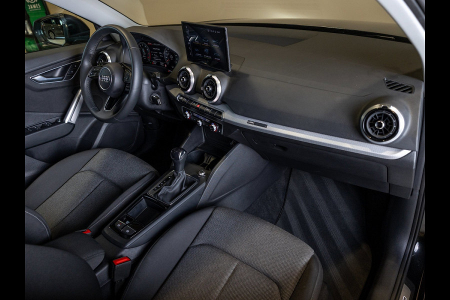 Audi Q2 35 TFSI S Edition / 150pk / Stoelverwarming / Achteruitrij camera / Adaptieve cruise control /