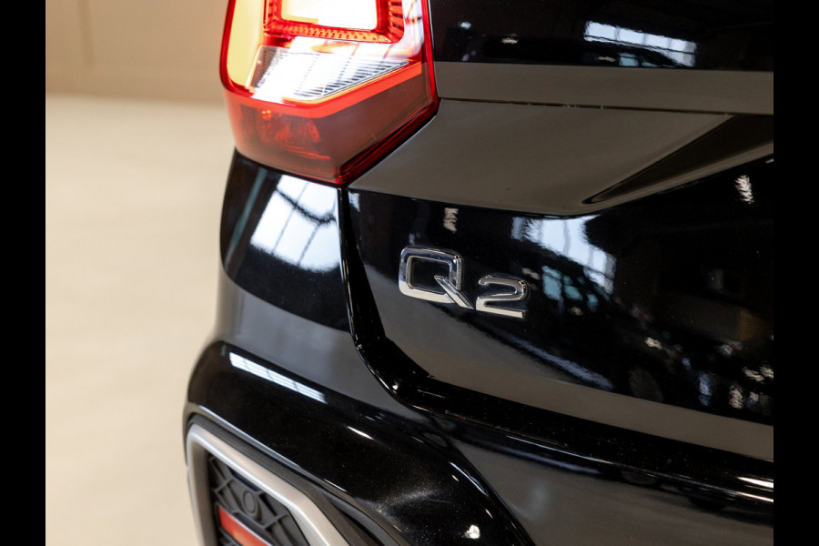 Audi Q2 35 TFSI S Edition / 150pk / Stoelverwarming / Achteruitrij camera / Adaptieve cruise control /