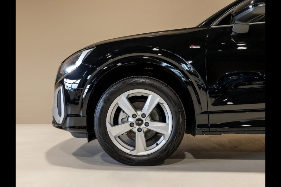 Audi Q2 35 TFSI S Edition / 150pk / Stoelverwarming / Achteruitrij camera / Adaptieve cruise control /
