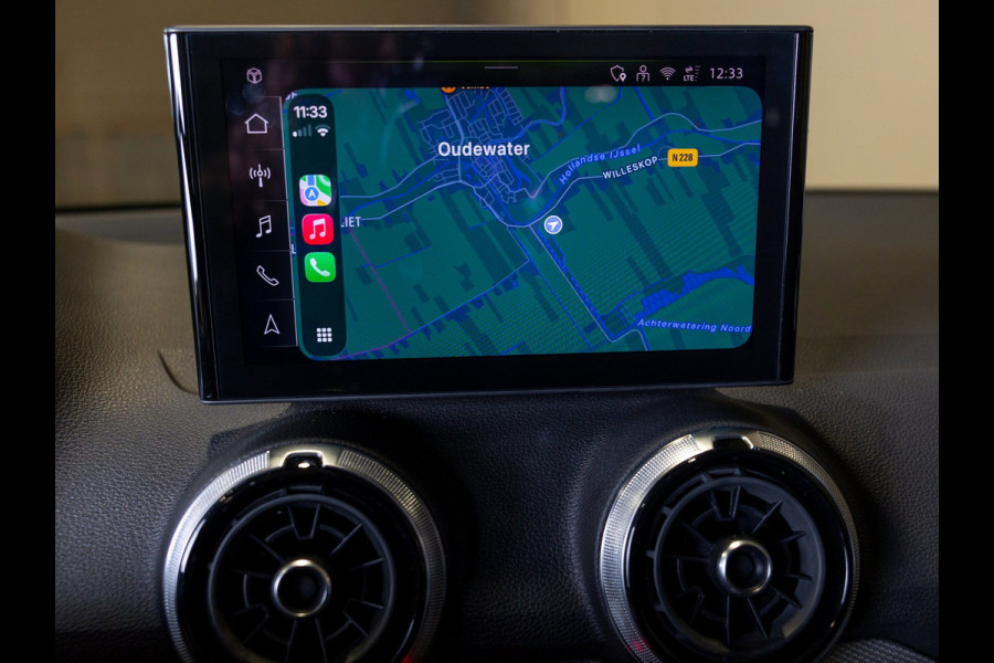 Audi Q2 35 TFSI S Edition / 150pk / Stoelverwarming / Achteruitrij camera / Adaptieve cruise control /