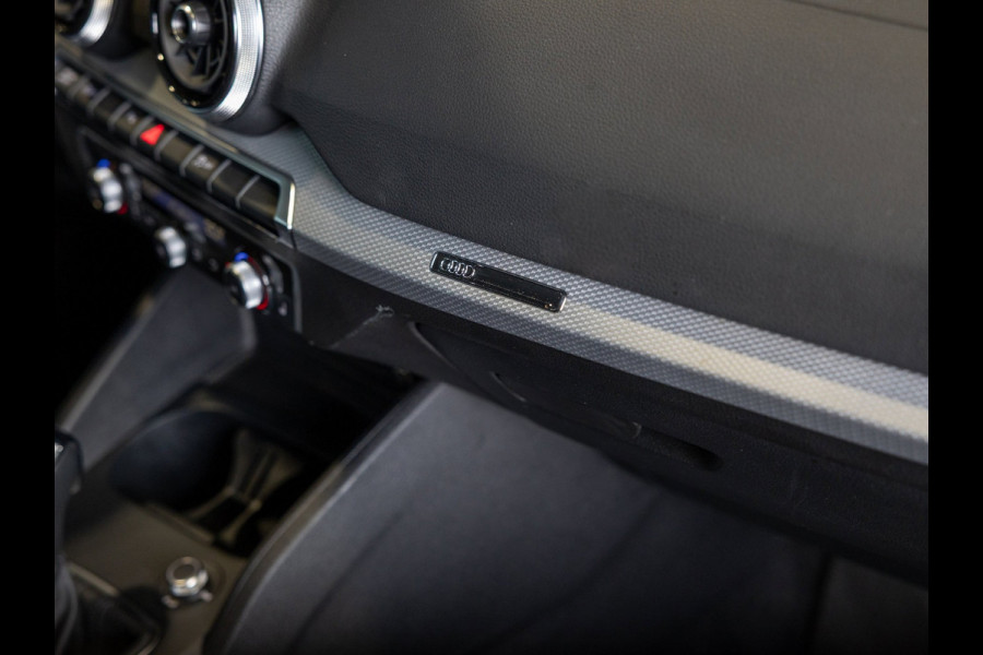 Audi Q2 35 TFSI S Edition / 150pk / Stoelverwarming / Achteruitrij camera / Adaptieve cruise control /