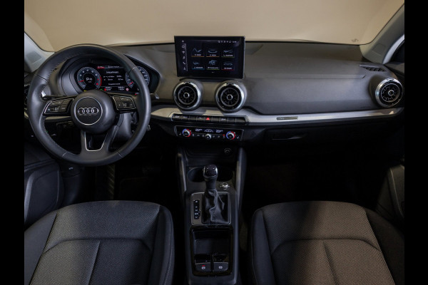 Audi Q2 35 TFSI S Edition / 150pk / Stoelverwarming / Achteruitrij camera / Adaptieve cruise control /