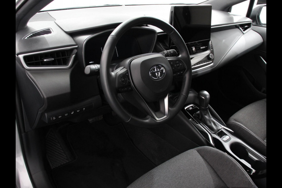Toyota Corolla Touring Sports Automaat Hybrid 140 Active | Navigatie | Apple Carplay/Android Auto | Climate Control | Cruise Control Adaptive | 17"Lichtmetalen velgen | Camera