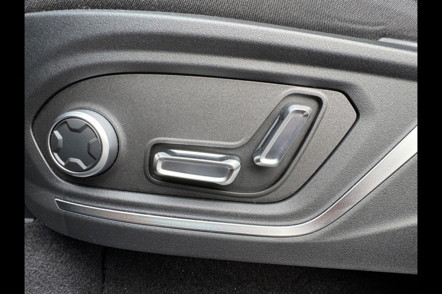 Lynk & Co 01 1.5 Bomvol Black Edition 261PK 360°Camera trekhaak