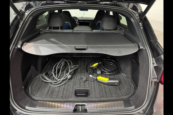 Lynk & Co 01 1.5 Bomvol Black Edition 261PK 360°Camera trekhaak