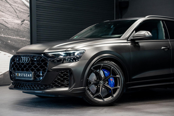 Audi Q8 4.0 TFSI RS Q8 quattro Performance *Achteras-besturing / Standkachel / Panorama / Bang & Olufsen / Stoelventilatie & massage / HUD*