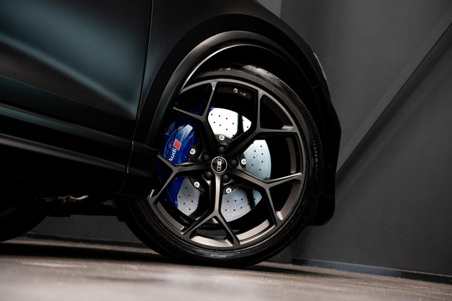 Audi Q8 4.0 TFSI RS Q8 quattro Performance *Achteras-besturing / Standkachel / Panorama / Bang & Olufsen / Stoelventilatie & massage / HUD*