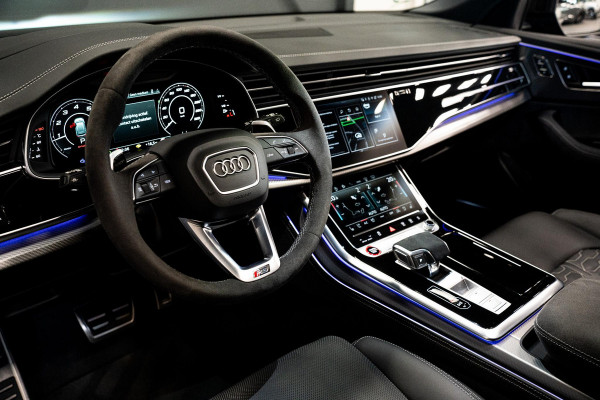Audi Q8 4.0 TFSI RS Q8 quattro Performance *Achteras-besturing / Standkachel / Panorama / Bang & Olufsen / Stoelventilatie & massage / HUD*