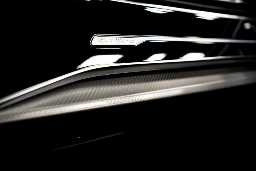 Audi Q8 4.0 TFSI RS Q8 quattro Performance *Achteras-besturing / Standkachel / Panorama / Bang & Olufsen / Stoelventilatie & massage / HUD*