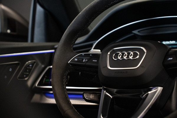 Audi Q8 4.0 TFSI RS Q8 quattro Performance *Achteras-besturing / Standkachel / Panorama / Bang & Olufsen / Stoelventilatie & massage / HUD*