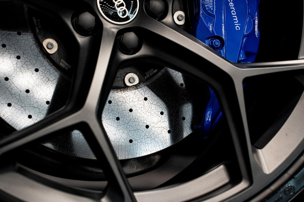 Audi Q8 4.0 TFSI RS Q8 quattro Performance *Achteras-besturing / Standkachel / Panorama / Bang & Olufsen / Stoelventilatie & massage / HUD*