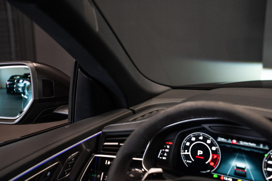 Audi Q8 4.0 TFSI RS Q8 quattro Performance *Achteras-besturing / Standkachel / Panorama / Bang & Olufsen / Stoelventilatie & massage / HUD*