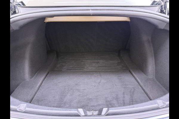 Tesla Model 3 Long Range AWD 75kWh Trekhaak AutoPilot Leeer Pano-dak Adaptive-Cruise Camera's Elektr.-Stuur+Stoelen+Spiegels+Geheugen+Easy-Ent Navi LED DAB Voorverwarmen interieur Keyless One-Pedal-Drive 4WD SOH 86% 1.000KG Trekgewicht Origineel Nederlandse Auto Fabrieksgarantie op Accu en Motor tot 19-12-2027/192.00km € 60.430 nieuw!