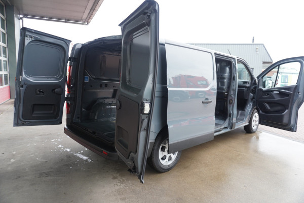 Renault Trafic 2.0 Blue dC1 150PK EDC T30 L2H1 Advance Automaat Schuifdeur L+R nr.V064 | Airco | Cruise | Navigatie | Camera | All season