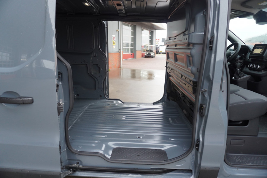 Renault Trafic 2.0 Blue dC1 150PK EDC T30 L2H1 Advance Automaat Schuifdeur L+R nr.V064 | Airco | Cruise | Navigatie | Camera | All season