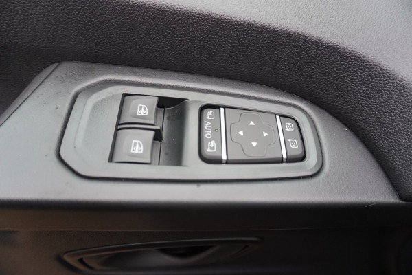 Renault Trafic 2.0 Blue dC1 150PK EDC T30 L2H1 Advance Automaat Schuifdeur L+R nr.V064 | Airco | Cruise | Navigatie | Camera | All season