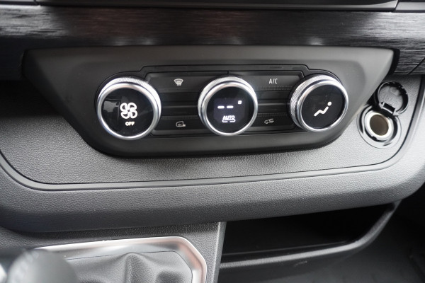 Renault Trafic 2.0 Blue dC1 150PK EDC T30 L2H1 Advance Automaat Schuifdeur L+R nr.V064 | Airco | Cruise | Navigatie | Camera | All season