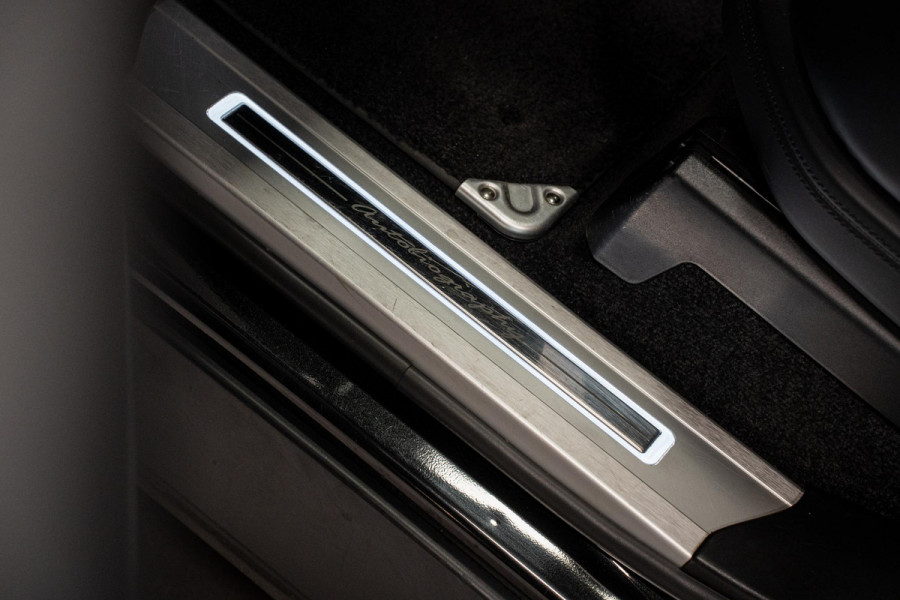 Land Rover Range Rover 3.0 TDV6 Autobiography *Meridian / Panoramadak / Stoelventilatie / Massage / Standkachel / Carplay / Head-up