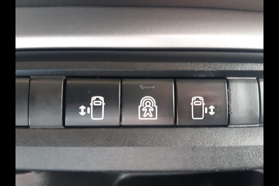 Renault Trafic -E-Tech /Citroen e-Jumpy XL L3 75kWh SNELLADER Rolstoelauto / Rolstoelbus 7-Persoons met Bodemverlaging