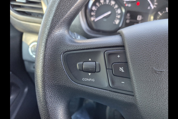 Opel Vivaro /Fiat Scudo MultiJet DC 6-Persoons Navi A.camera L3