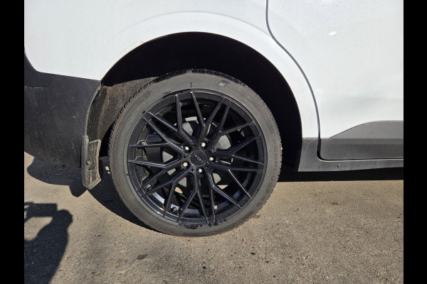 Volkswagen Caddy / Ford Transit Courier Limited 92Kw - 125Pk ALS NIEUW Links & Rechts Schuifdeur Navi Camera Carplay