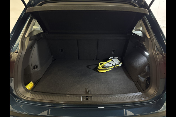 Volkswagen Tiguan E-HYBRID 245PK DSG LIFE TREKHAAK/NAVI/STUURVERW.