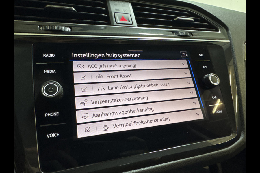 Volkswagen Tiguan E-HYBRID 245PK DSG LIFE TREKHAAK/NAVI/STUURVERW.