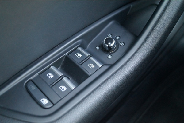 Audi A4 Avant 35 TFSI 150pk Automaat S-LINE Sport Edition