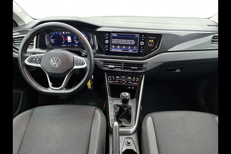 Volkswagen Polo 1.0 TSI Life Business (DIGITALE COCKPIT, STOELVERWARMING, NAVI, CARPLAY, PARKEERSENSOREN, 1e EIGENAAR, CLIMA)