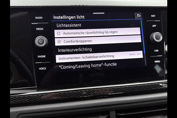 Volkswagen Polo 1.0 TSI Life Business (DIGITALE COCKPIT, STOELVERWARMING, NAVI, CARPLAY, PARKEERSENSOREN, 1e EIGENAAR, CLIMA)