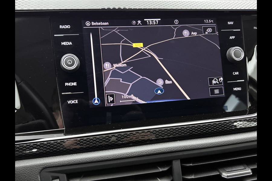 Volkswagen Polo 1.0 TSI Life Business (DIGITALE COCKPIT, STOELVERWARMING, NAVI, CARPLAY, PARKEERSENSOREN, 1e EIGENAAR, CLIMA)