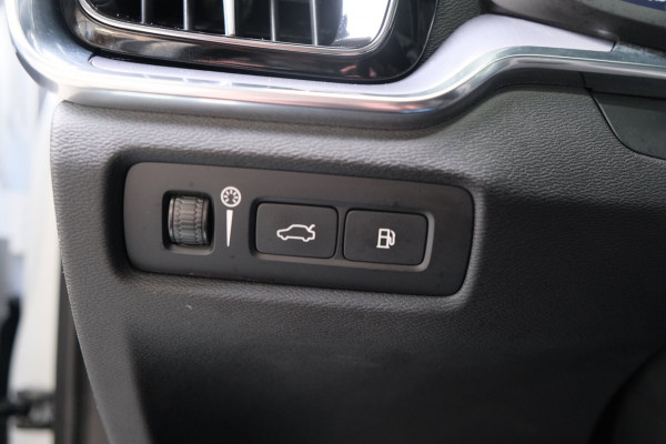 Volvo V60 2.0 T6 Recharge AWD Inscription - Airco, Cruise, PDC, Camera, Carplay, Trekhaak.