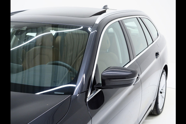 BMW 5 Serie Touring 530e xDrive | Panoramadak | Leder | Sfeerlicht | Carplay | Camera | Stoelverwarming