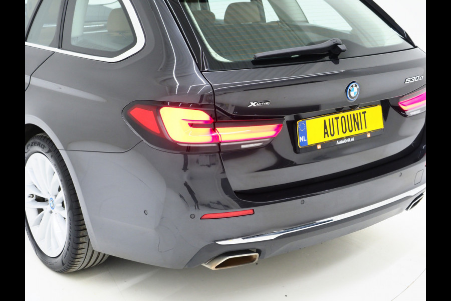 BMW 5 Serie Touring 530e xDrive | Panoramadak | Leder | Sfeerlicht | Carplay | Camera | Stoelverwarming