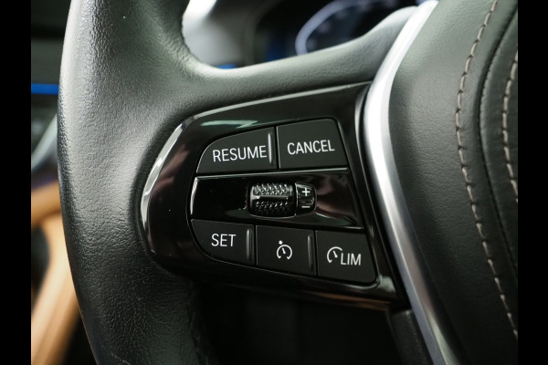 BMW 5 Serie Touring 530e xDrive | Panoramadak | Leder | Sfeerlicht | Carplay | Camera | Stoelverwarming