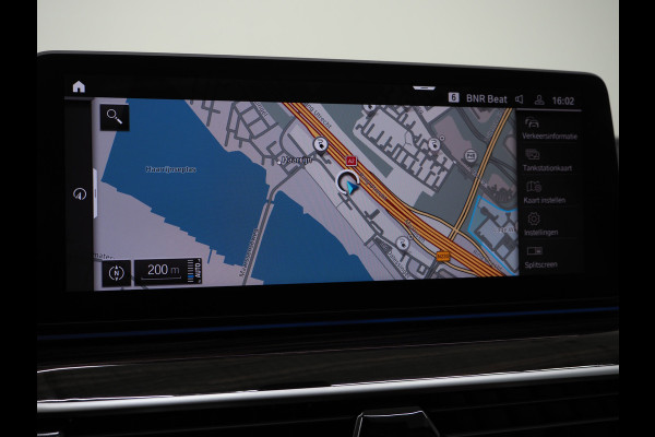 BMW 5 Serie Touring 530e xDrive | Panoramadak | Leder | Sfeerlicht | Carplay | Camera | Stoelverwarming