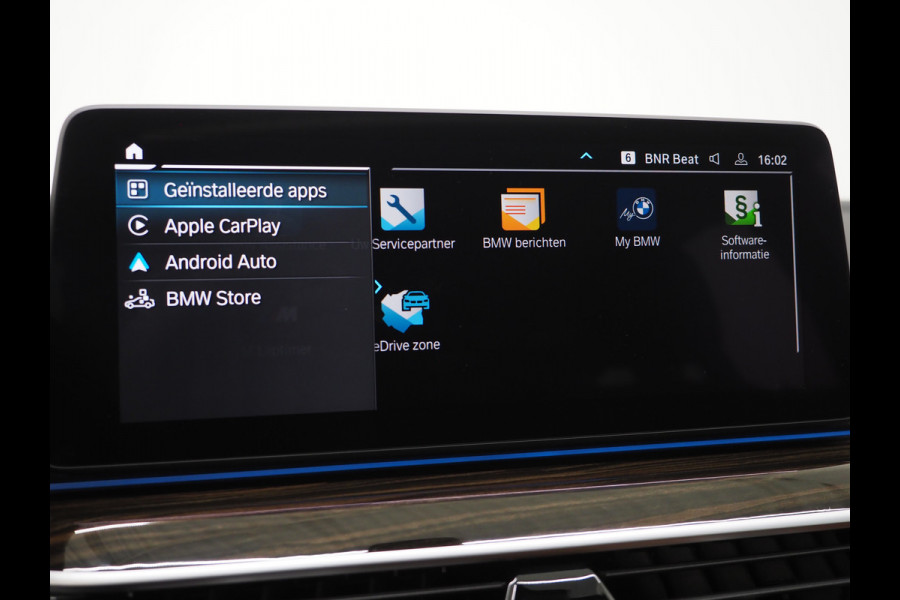 BMW 5 Serie Touring 530e xDrive | Panoramadak | Leder | Sfeerlicht | Carplay | Camera | Stoelverwarming