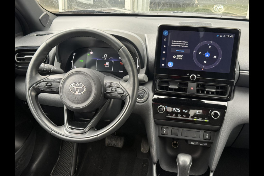 Toyota Yaris Cross 1.5 Hybrid First Edition Plus | Parkeersensoren, Stoel + Stuurverwarming, Groot scherm, Keyless, 17 inch