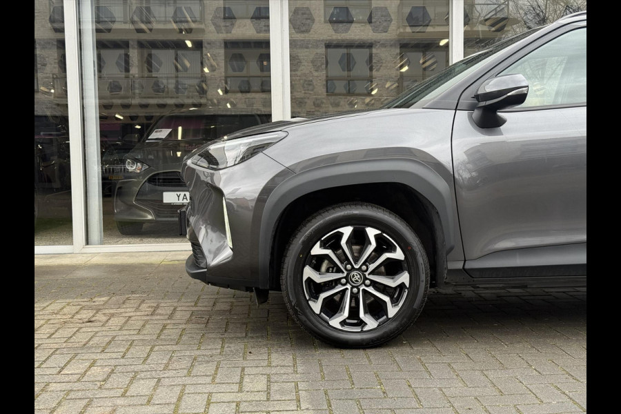Toyota Yaris Cross 1.5 Hybrid First Edition Plus | Parkeersensoren, Stoel + Stuurverwarming, Groot scherm, Keyless, 17 inch