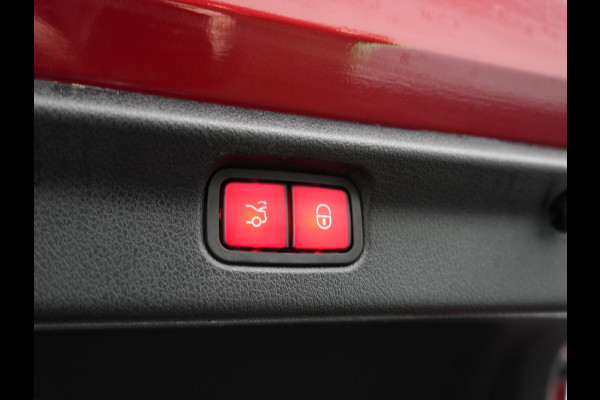 Mercedes-Benz EQE 350 Advantage 89 kWh 293pk Dealer O.H. | Adaptive Cruise | Luchtvering | Burmester Audio | Digital Light | 360 Camera | Lederen Sportstoelen Memory & Verwarmd | Sfeerverlichting | Keyless | Apple Carplay | Virtual | Navigatie |