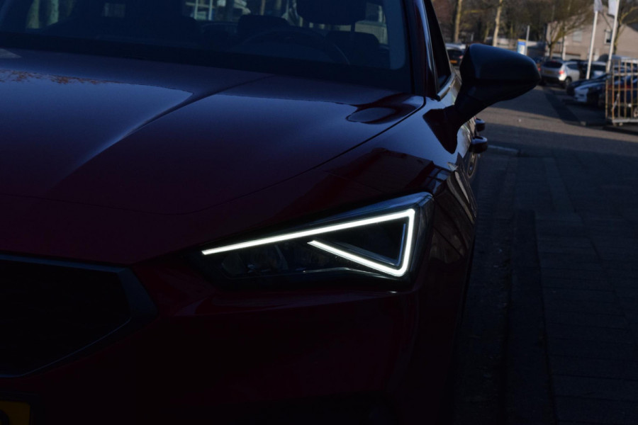 Seat Leon Sportstourer 1.5 eTSI FR|Cam.|Trekh.|ACC|Stoel+stuurverw.