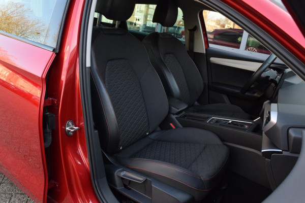 Seat Leon Sportstourer 1.5 eTSI FR|Cam.|Trekh.|ACC|Stoel+stuurverw.