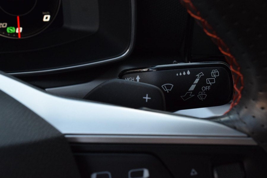 Seat Leon Sportstourer 1.5 eTSI FR|Cam.|Trekh.|ACC|Stoel+stuurverw.