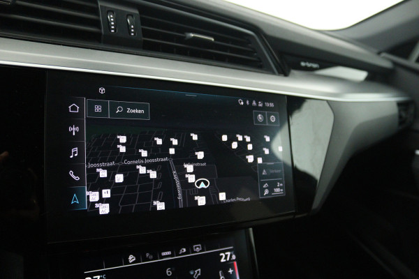 Audi e-tron 55 quattro S edition 95 kWh (TREKHAAK, B&O SOUND, SOH 92%, STOEL/STUUR VERWARMING, CRUISE ADAPTIEF, ELEKTR STOELEN)